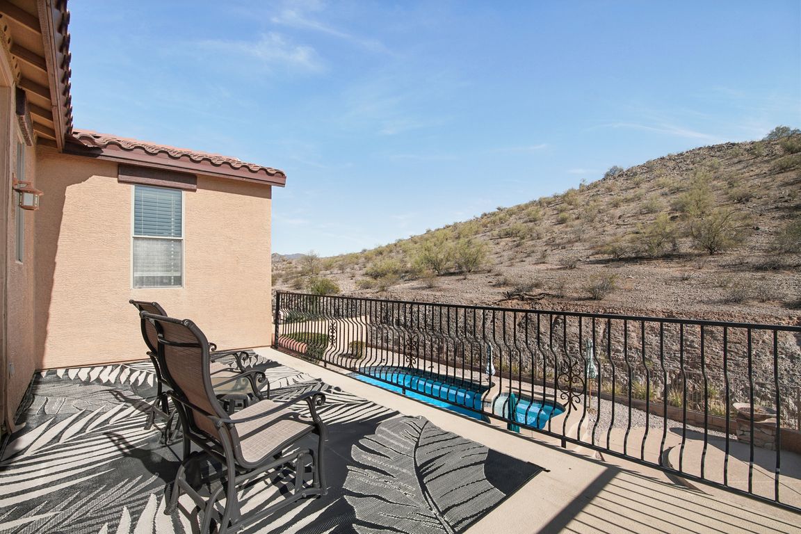 W Las Cruces Dr-2305-058.jpg