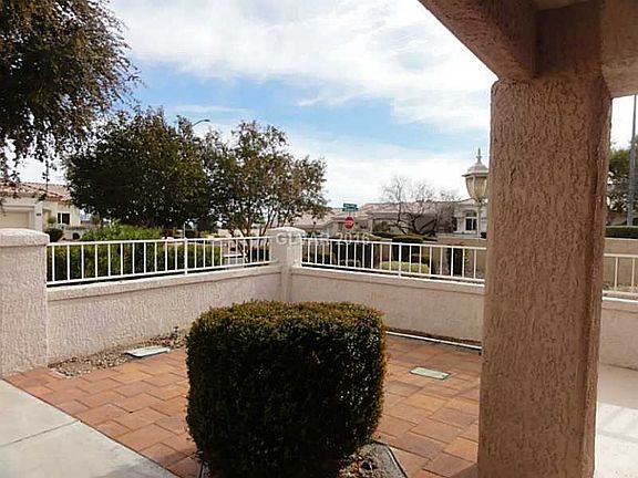 2nd image of 2701 Herons Creek Dr