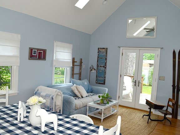 4th image of 66 Cortland Ave
