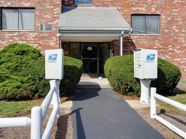 67 Milliken Ave APT 20B, Franklin, MA 02038