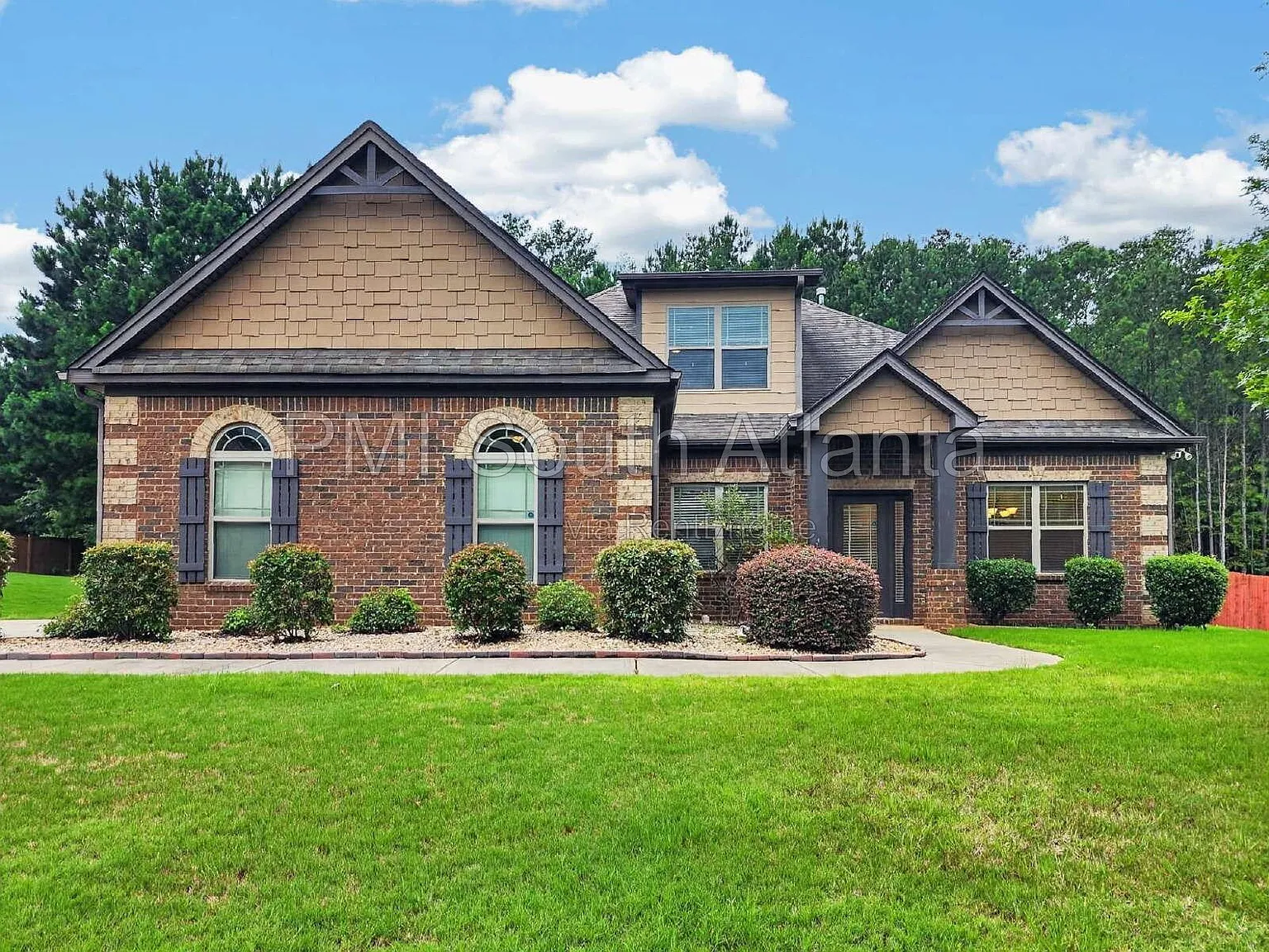4 bed, 3.5 bath, 2698 sqft, $3,200 — Photo 1