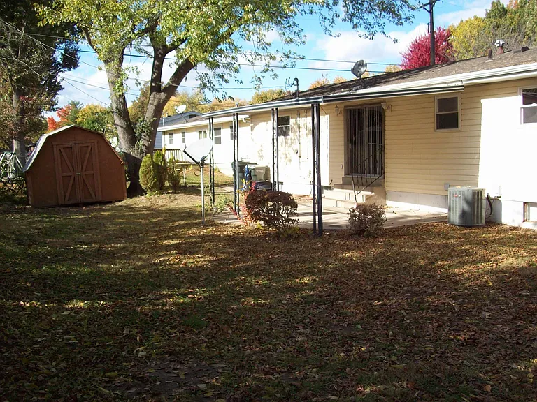 710 Teson Rd — Photo 10