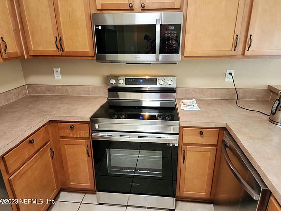 5th image of 276 W JAYCE Way