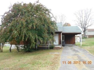 809 Garfield Ct, Winston Salem, NC 27105