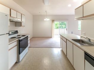 7905 SW Hall Blvd APT C, Beaverton, OR 97008