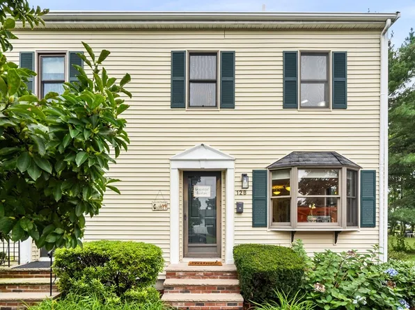 12-12B McDermott Farm Rd, Danvers, MA 01923