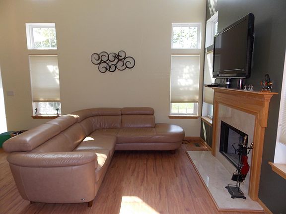 5th image of 39226 N Aberdeen Ln