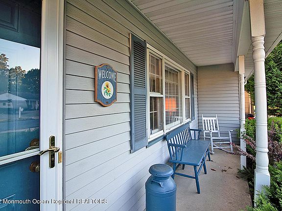 5th image of 414 Brentwood Pl