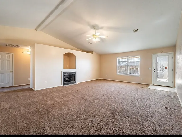 1309 E Glendale Ln — Photo 3