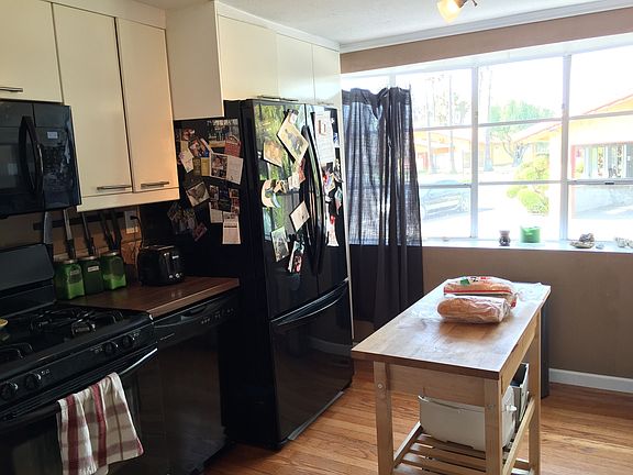 3rd image of 600 E Weddell Dr Spc 127