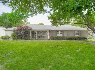 3216 S Crysler Ave, Independence, MO 64052