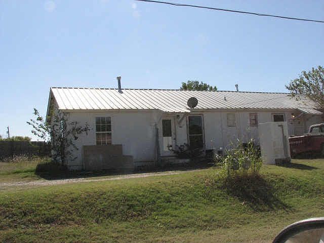 2nd image of 409 W Live Oak St