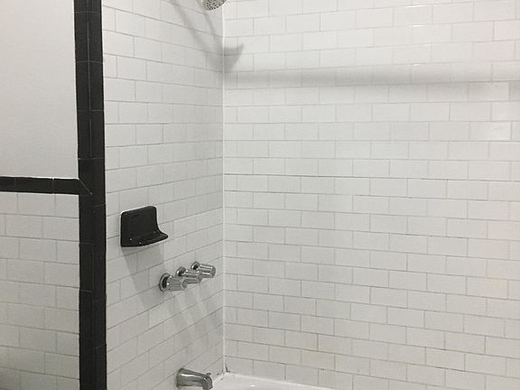 5th image of 614 W 138th St APT 5