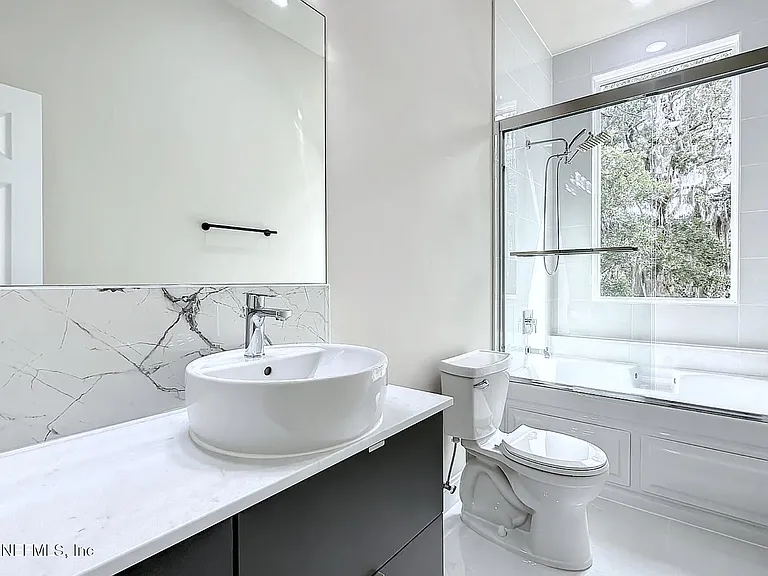 5395 Heckscher Dr — Photo 17