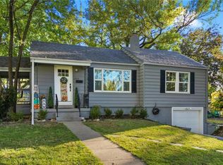 2313 NE 52nd St, Kansas City, MO 64118