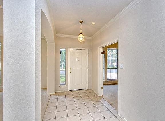 3rd image of 1212 Boerne Dr