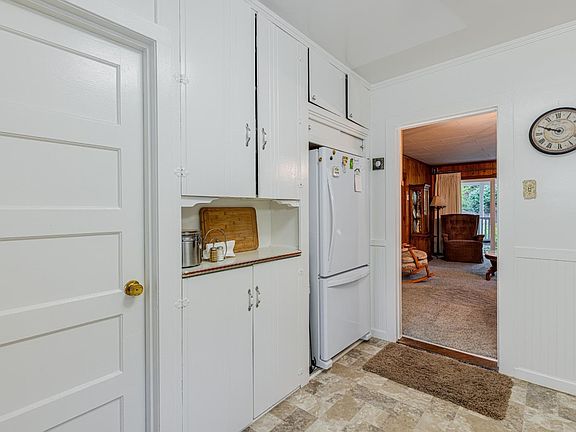 5th image of 16325 Watson Road