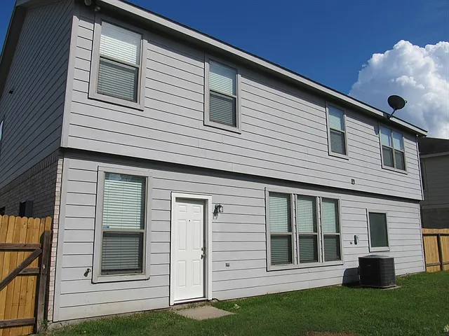 3011 Chesapeake Bend Ln — Photo 21