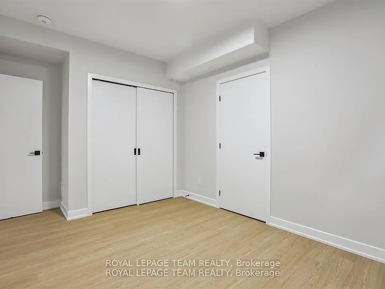 47 Grosvenor Ave #1 — Photo 10