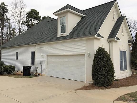 2nd image of 112 Mariner Pointe Ln