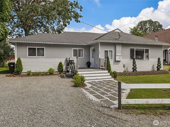 404 Nixon Street S, Roy, WA 98580