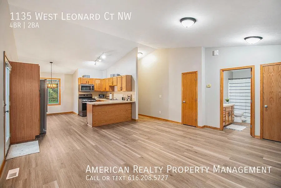4 bed, 2208 sqft, $2,100 — Photo 3