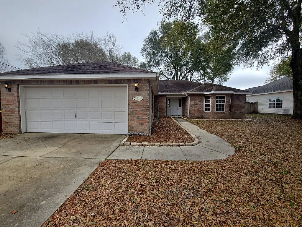 111 Kyle Lane — Photo 1
