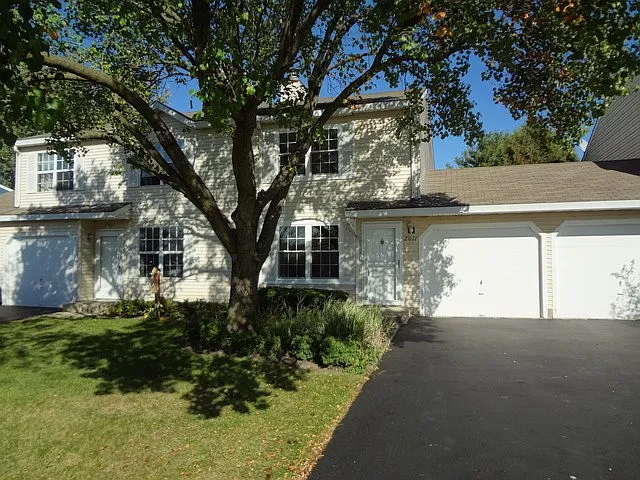2011 Countryside Ln photo 1