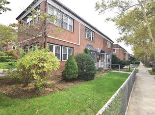 75-03 197th St #1, Fresh Meadows, NY 11366