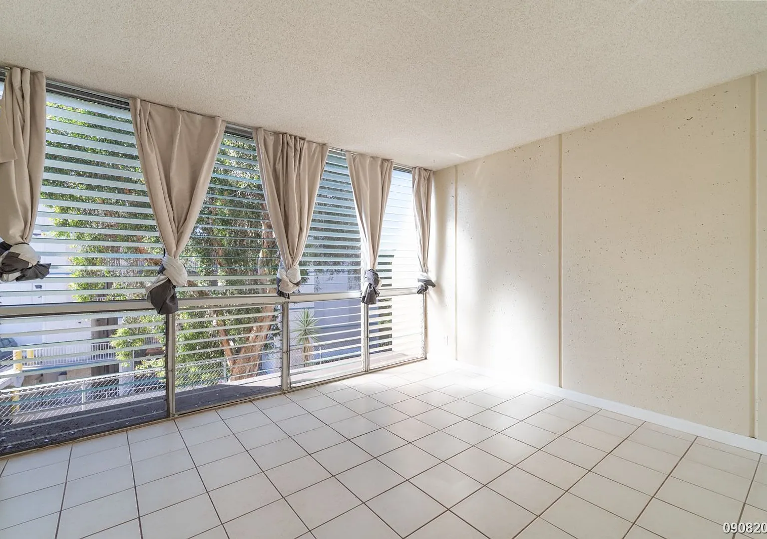 2 Bedroom 1 Bath Condo at Valley View — Photo 1