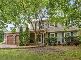 1152 Lexington Ln, Batavia, IL 60510