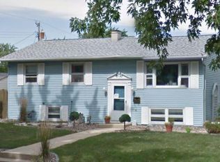 2704 Roosevelt Ave, Janesville, WI 53546