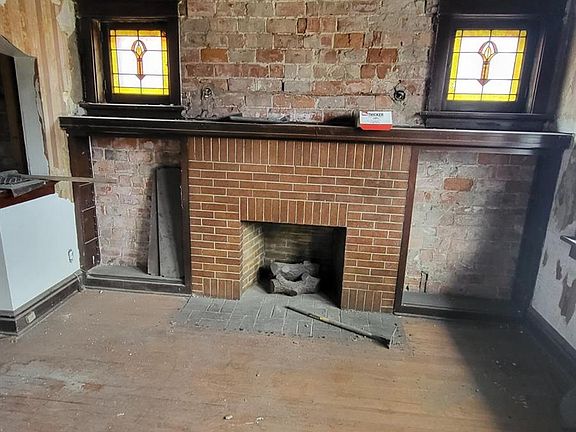 5th image of 4740 Anderson Ave