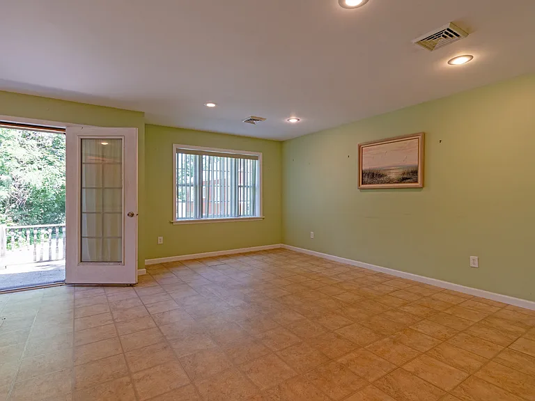 6 Myer Ln — Photo 2