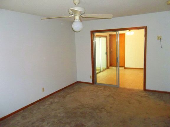5th image of 124 Crescent Dr