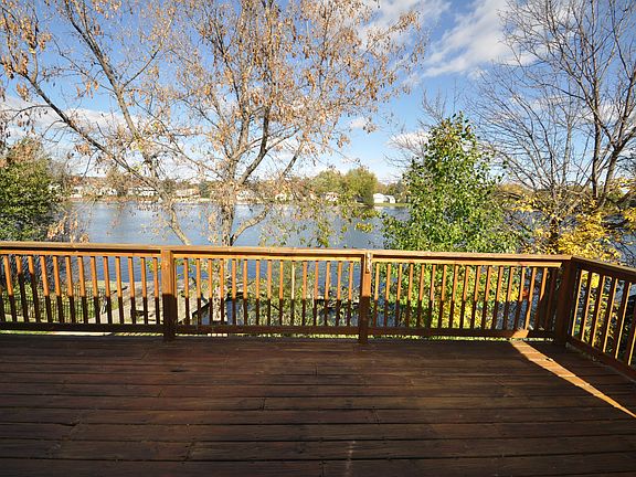 2nd image of 140 Twin Lakes Dr