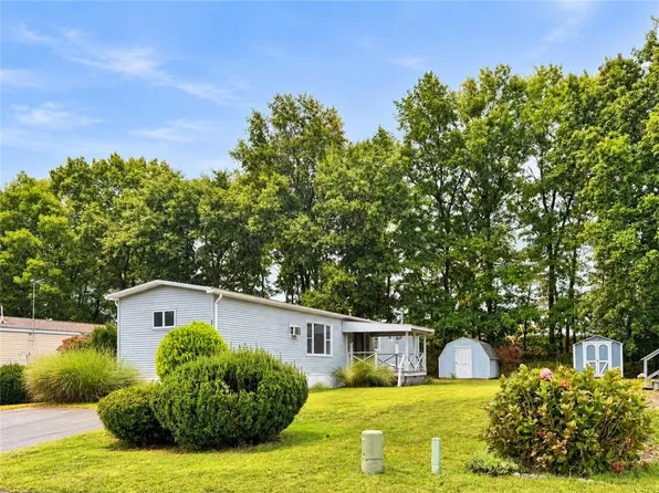 32 Torch Ln, Coventry, RI 02816