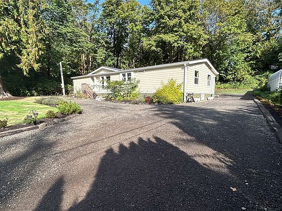 2nd image of 21270 Howard Avenue NE