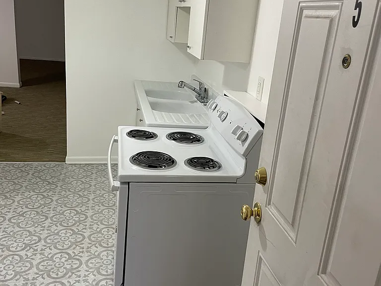 4922 California St #5 — Photo 12