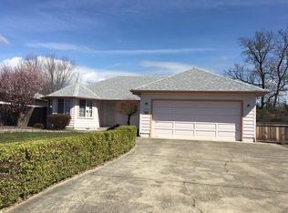 1229 Kokanee Ln, Grants Pass, OR 97527