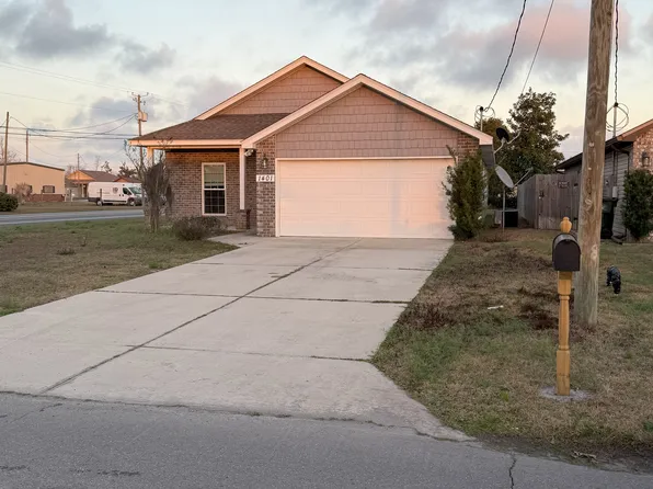 1401 Arkansas Ave, Lynn Haven, FL 32444