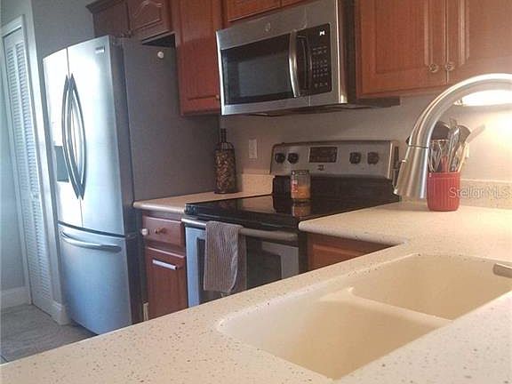 5th image of 2964 Shannon Cir