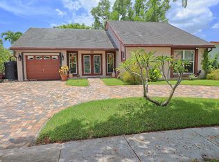 8410 NW 5th St, Pembroke Pines, FL 33024