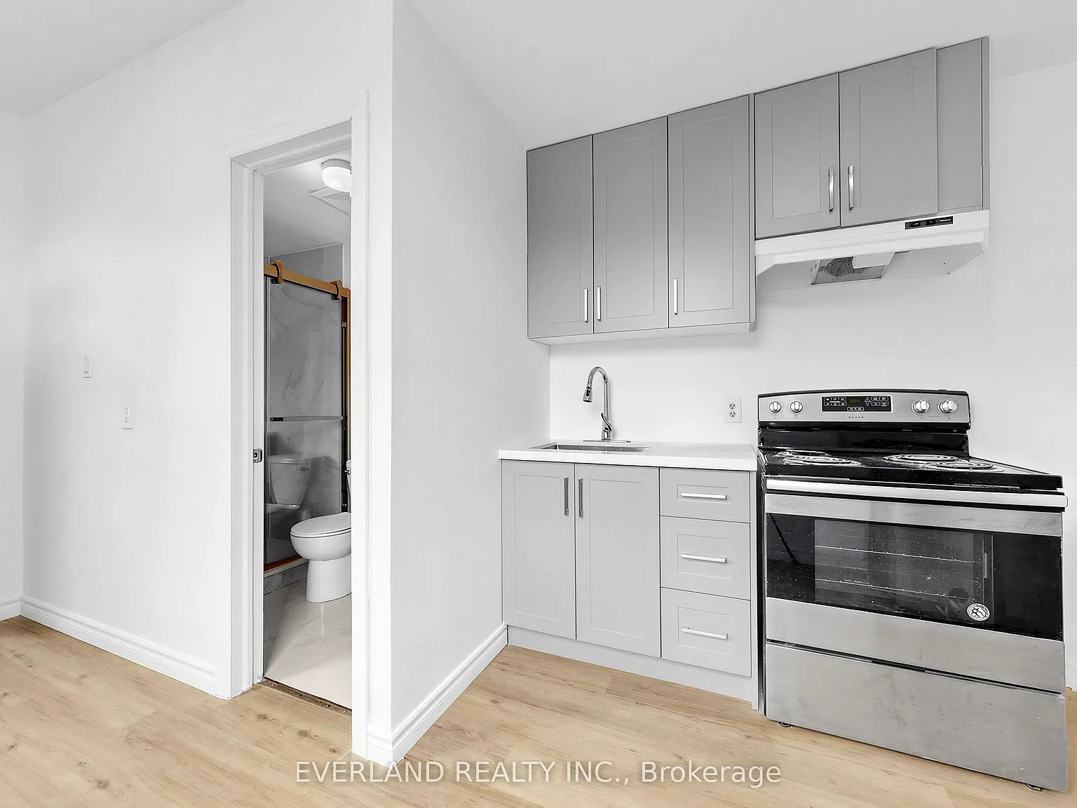 2 bed, $2,100 — Photo 3