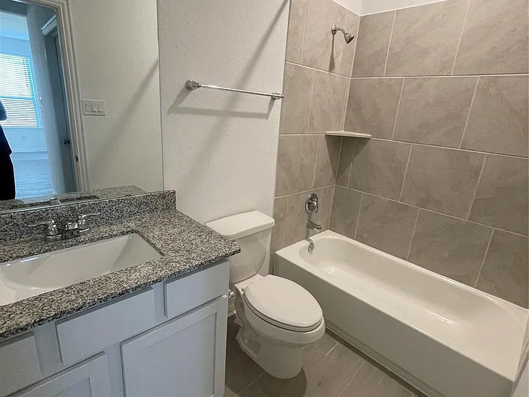 8111 Royal Palm Ct — Photo 27