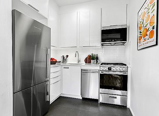 5th image of 144 W Houston St APT 3