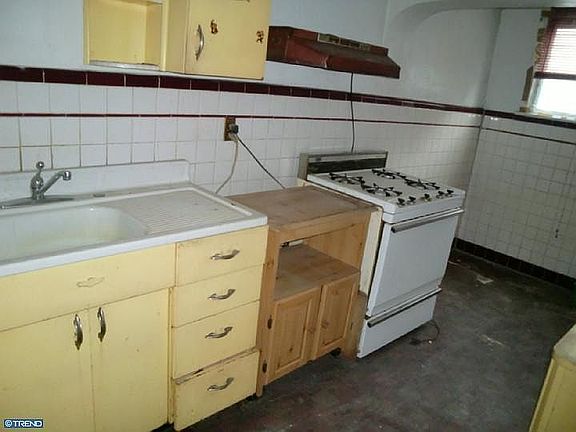 4th image of 1545 S Corlies St