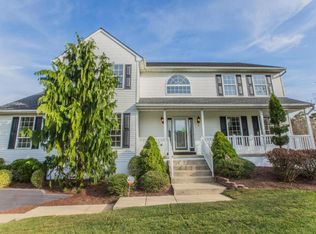 3 Twinoaks Ct, Jackson, NJ