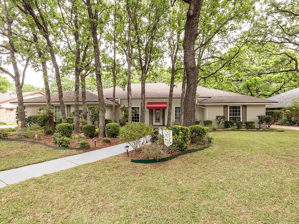 1st image of 3211 Greenbrook Dr