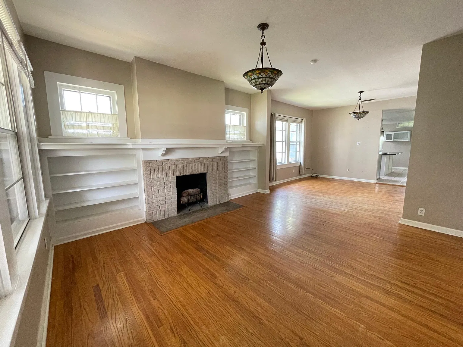 2 bed, 1374 sqft, $2,175 — Photo 4